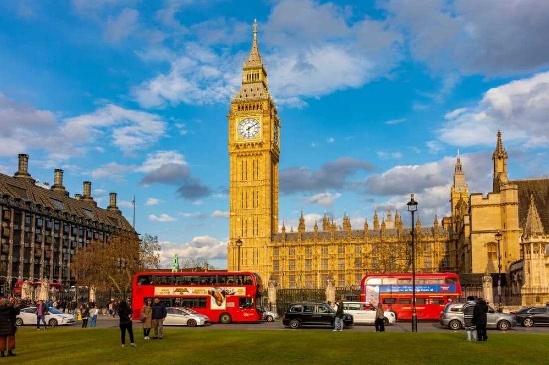 Britain relaxes rules on infrastructure approval