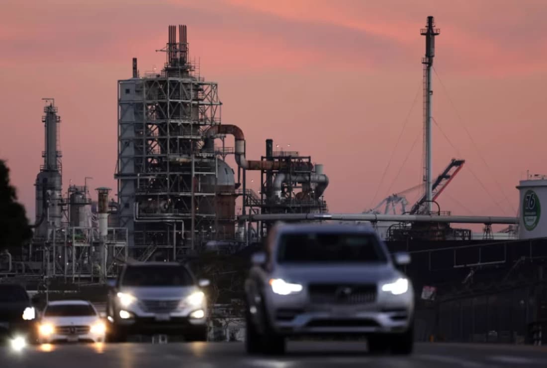 Trump Urges Boost in Refinery Capacity