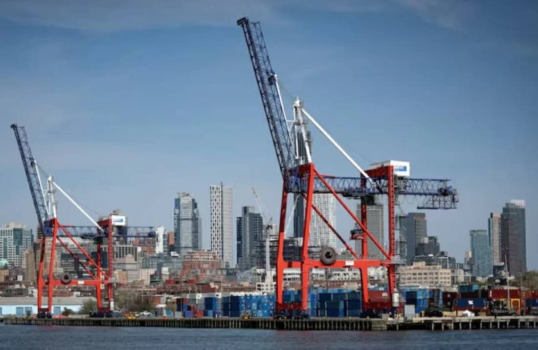 US import prices climb in August