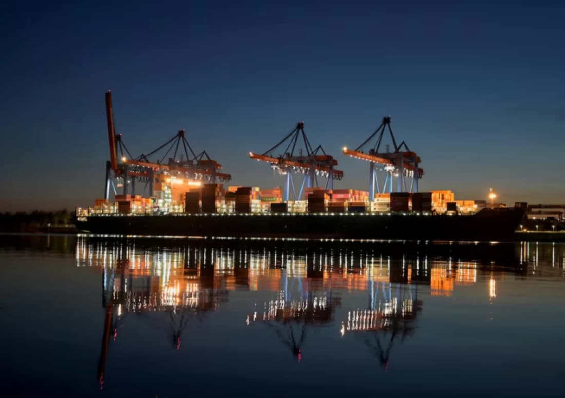 Euro area current account surplus drops