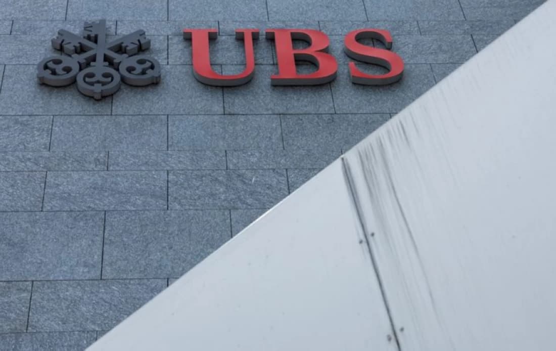 Foreign banks eye UBS merger efforts