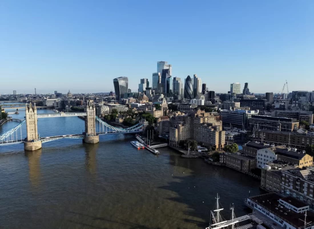 UK consumer borrowing reaches new high