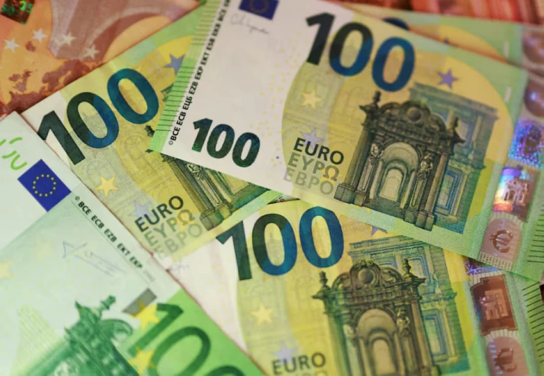 Dollar Hits 18-Month High as Yen Falls