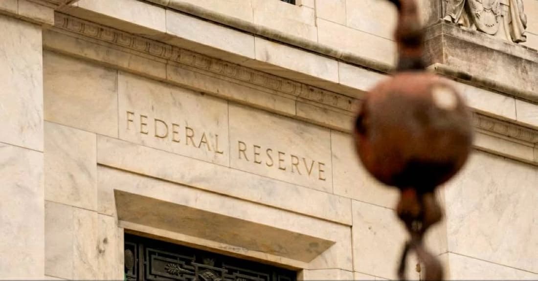 Fed Minutes Show Rate Hike Divisions