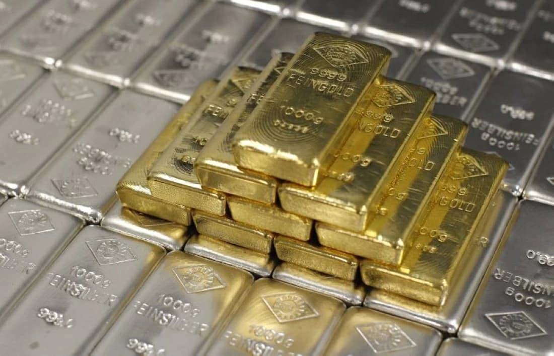 الذهب يهبط بأكثر من 2%
