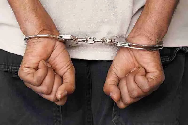 Army detains five suspects in Baalbek and Zahlé with weapons and drugs