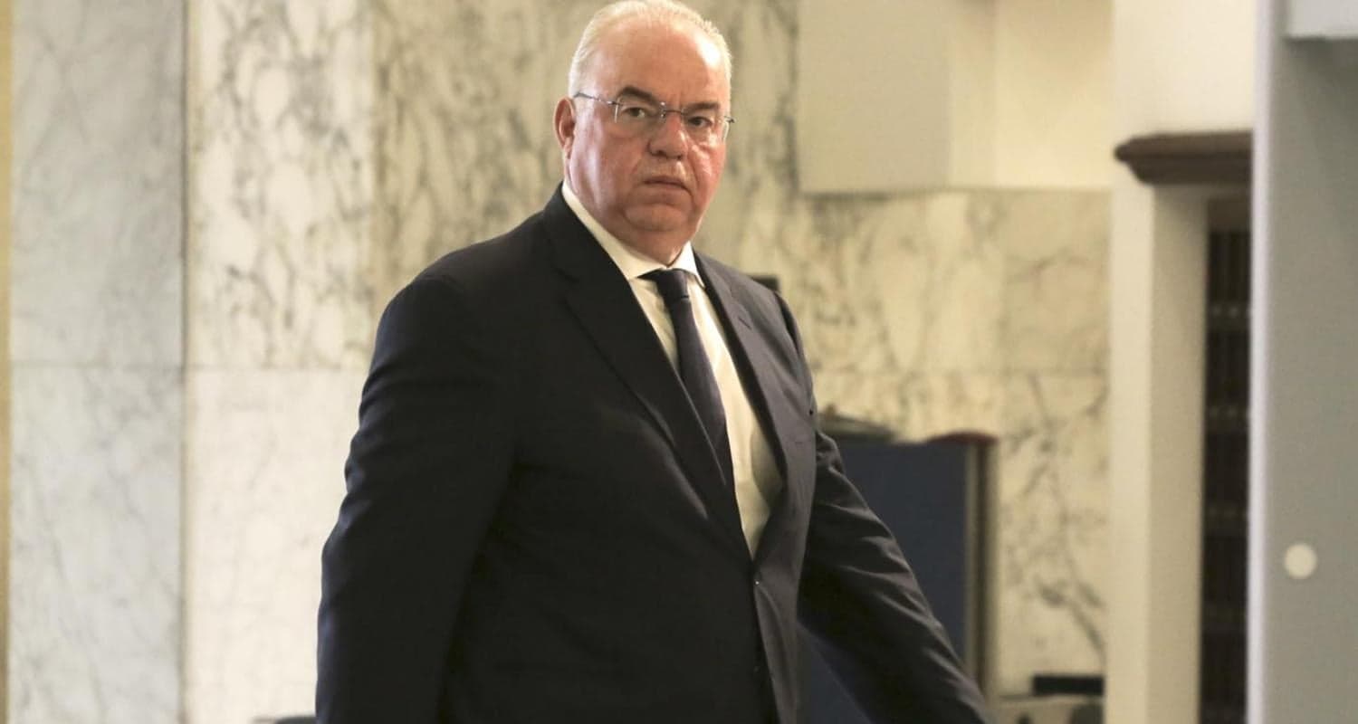 Julian staff move to LibanCell with rights