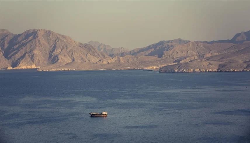 إيران تستقبل مشاركة أوروبية في إخلاء ألغام هرمز