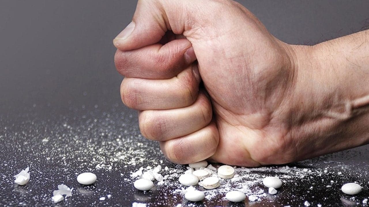 مباشرة توقيف مروج المخدرات