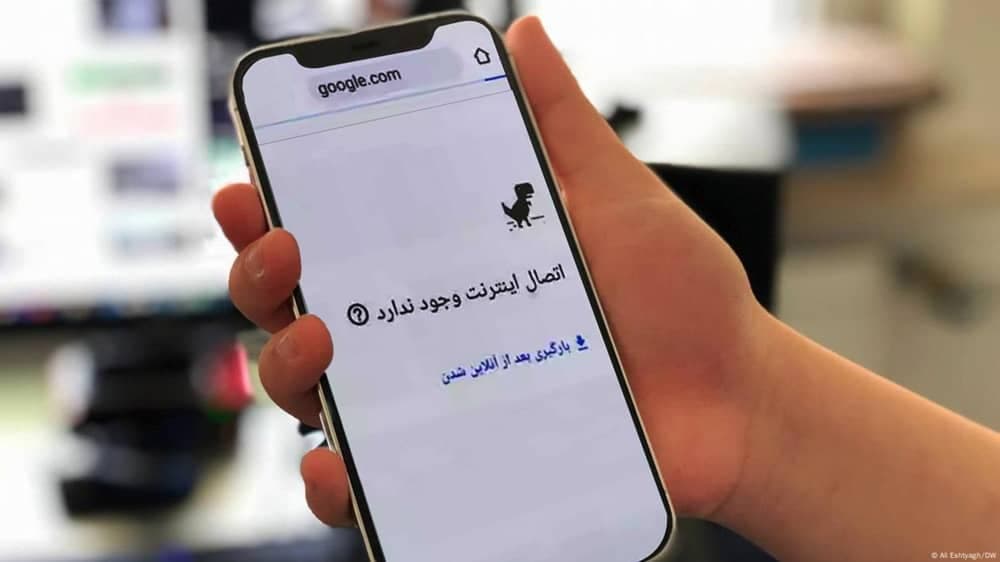 Iran Faces Internet Disruption Amid Government Threats