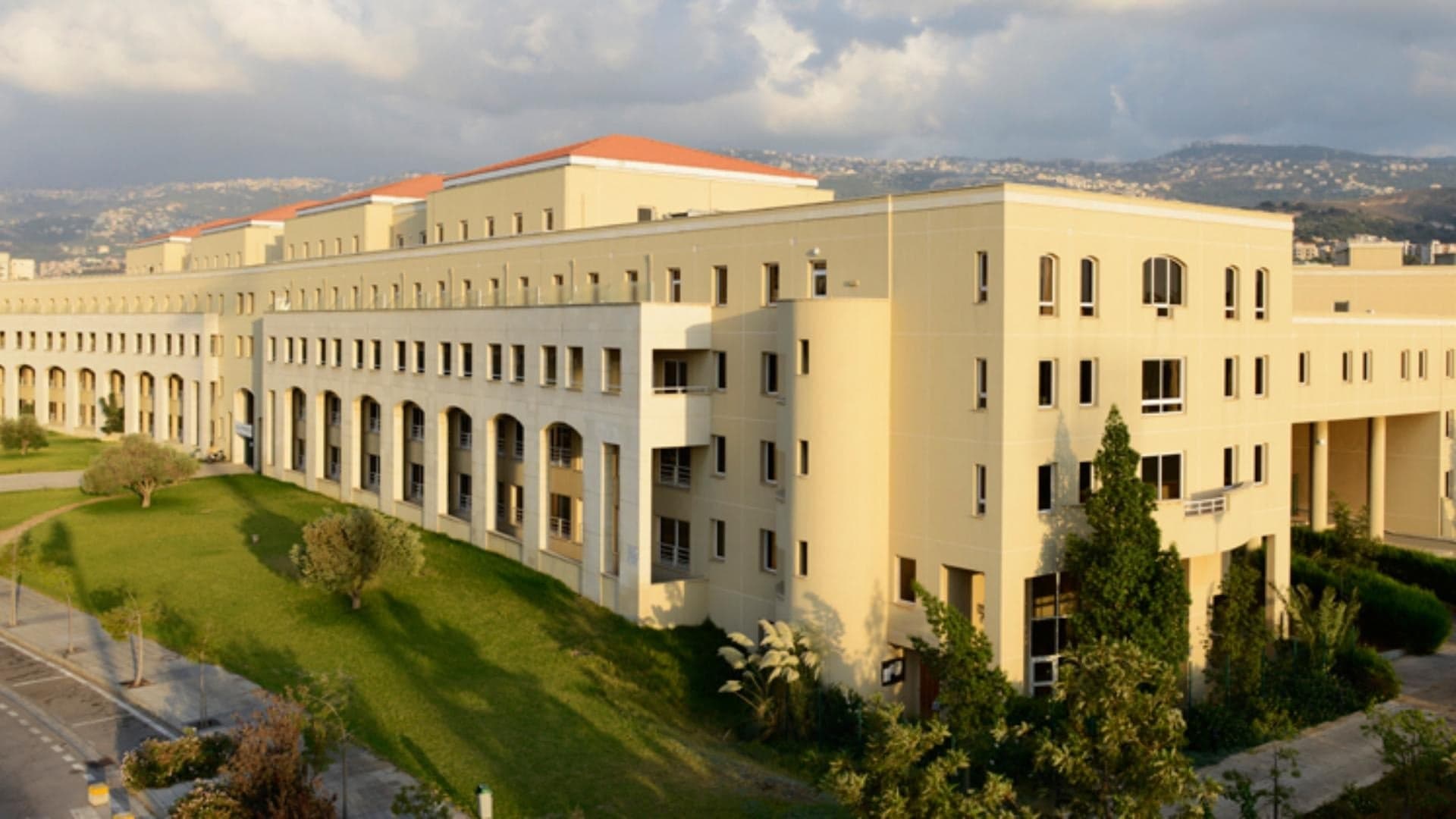 Lebanese University reacts after generator failure
