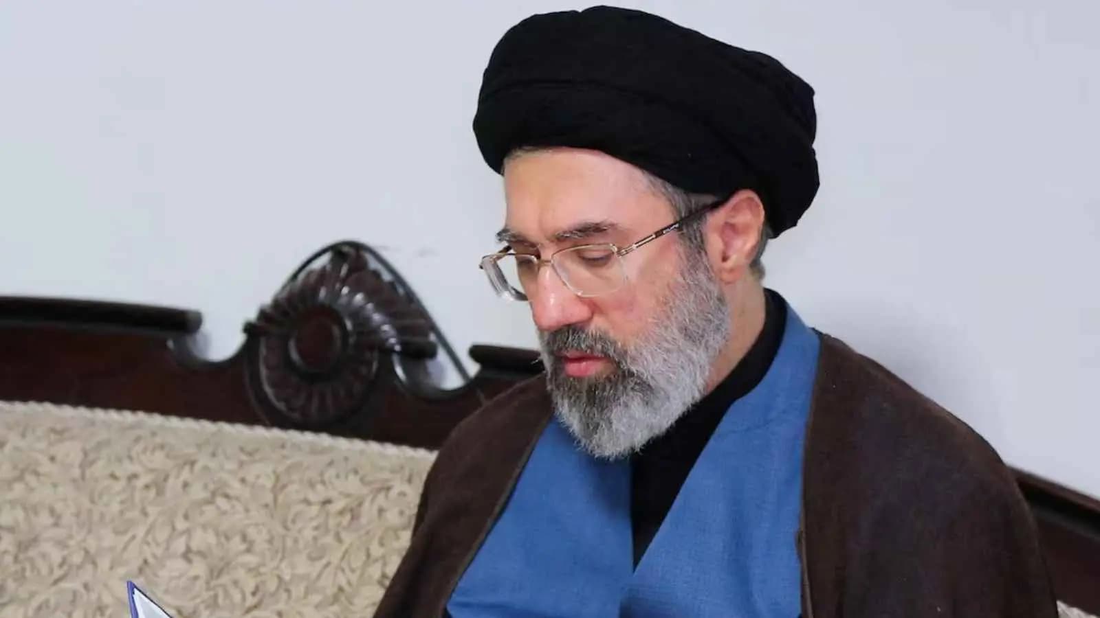 Khamenei Visits Hezbollah Wounded