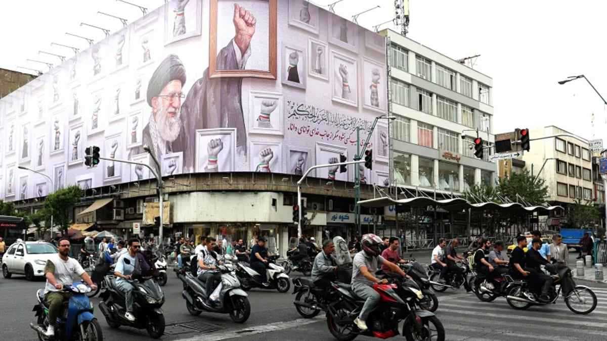 IRGC Strengthens Control Over Iranian Army