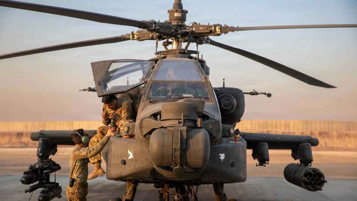 U.S. Army halts Apache training after Texas crash