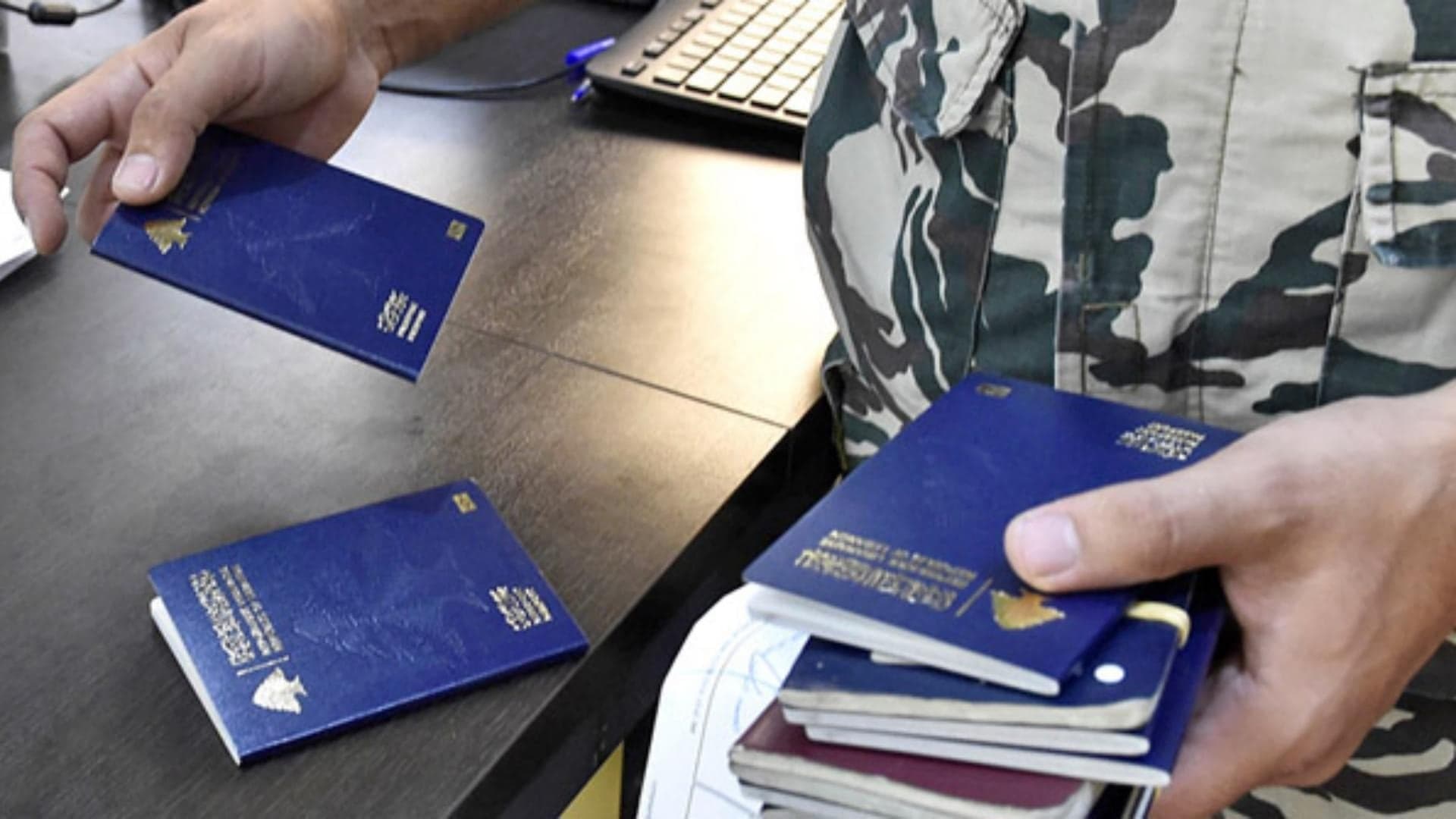 Public Security Warns on Fake Passport News