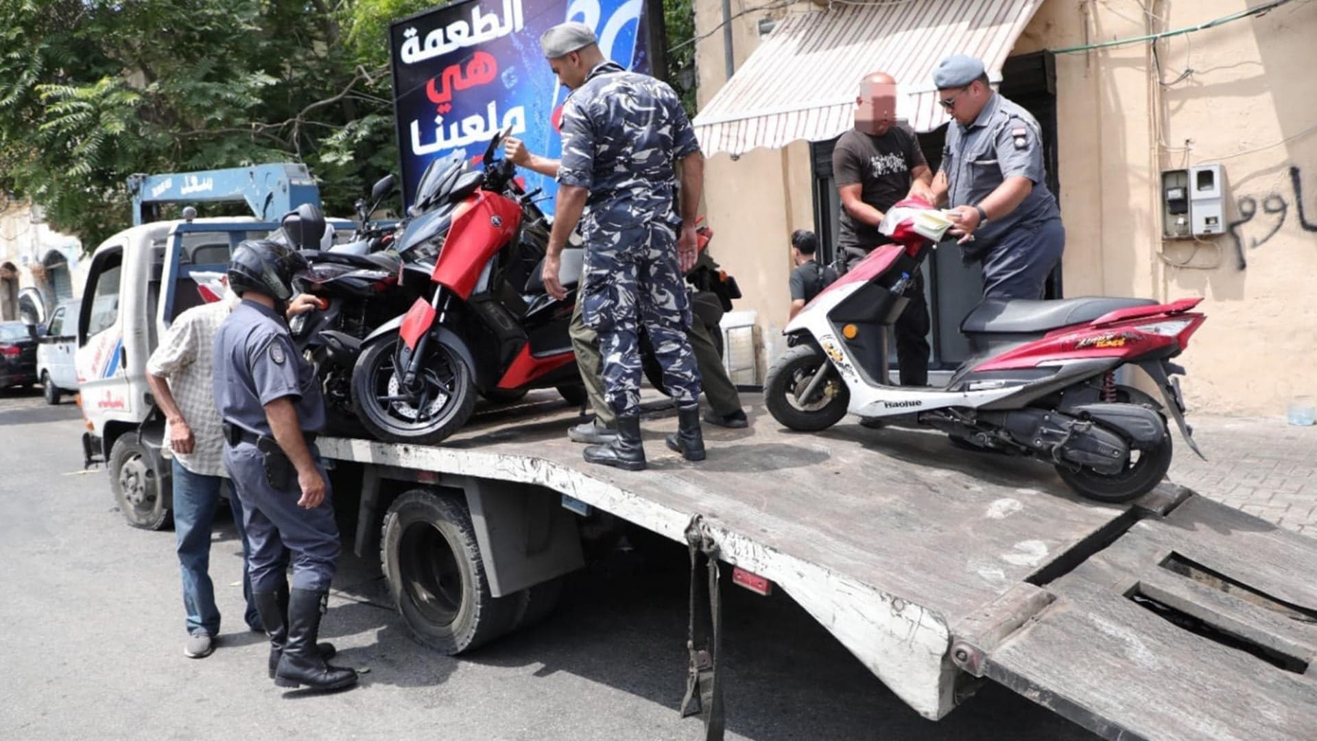 Beirut Security Confiscates Vehicles