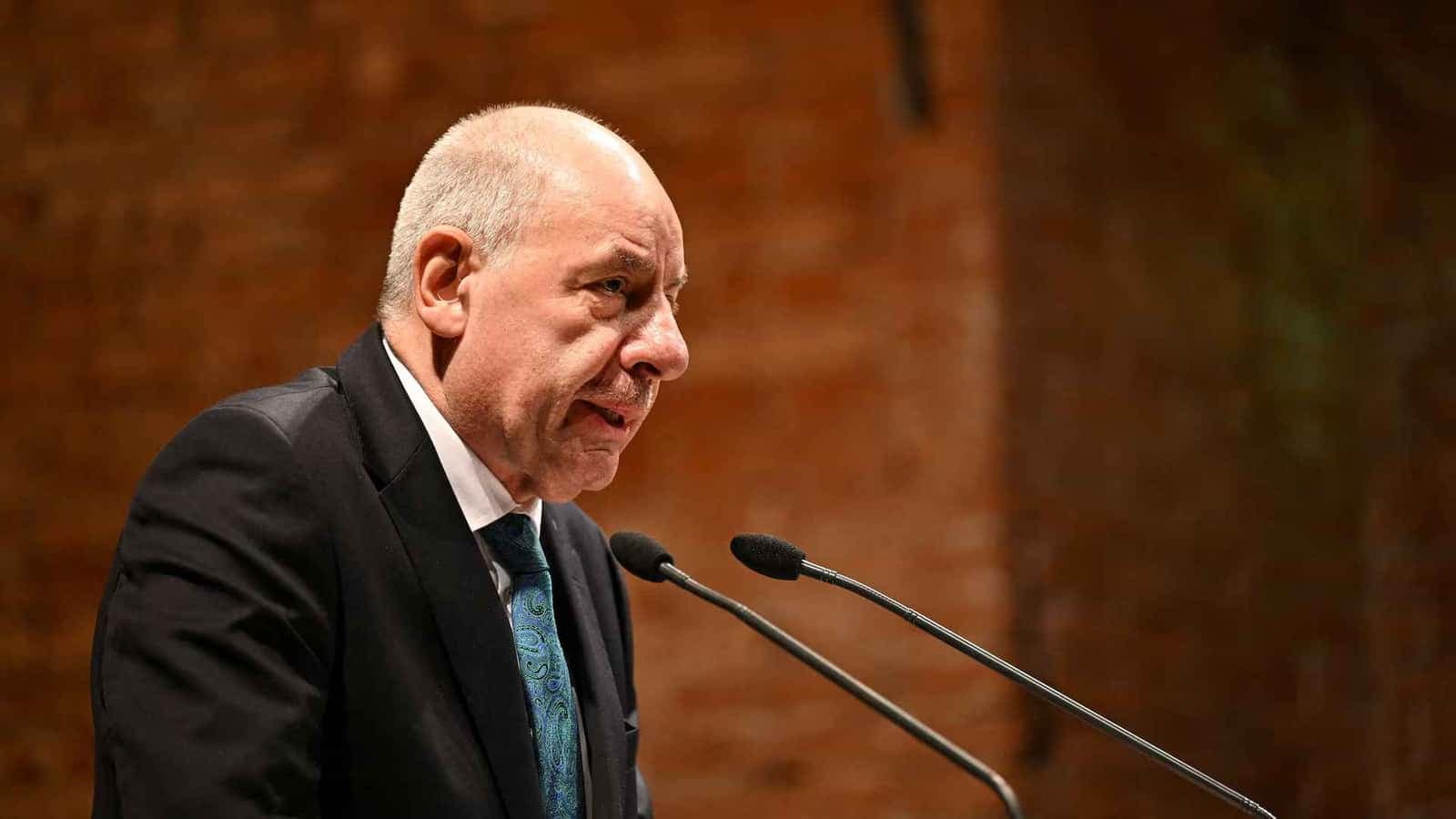 Hungarian President Tamás Sólyom's term ends with new amendment