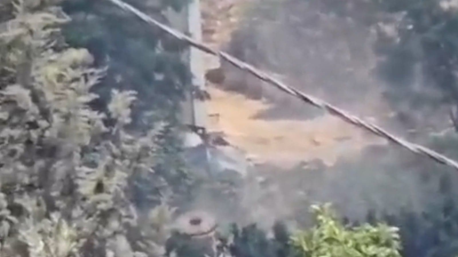 Israeli Bulldozer Overturns in Zoughar al-Sharqiya
