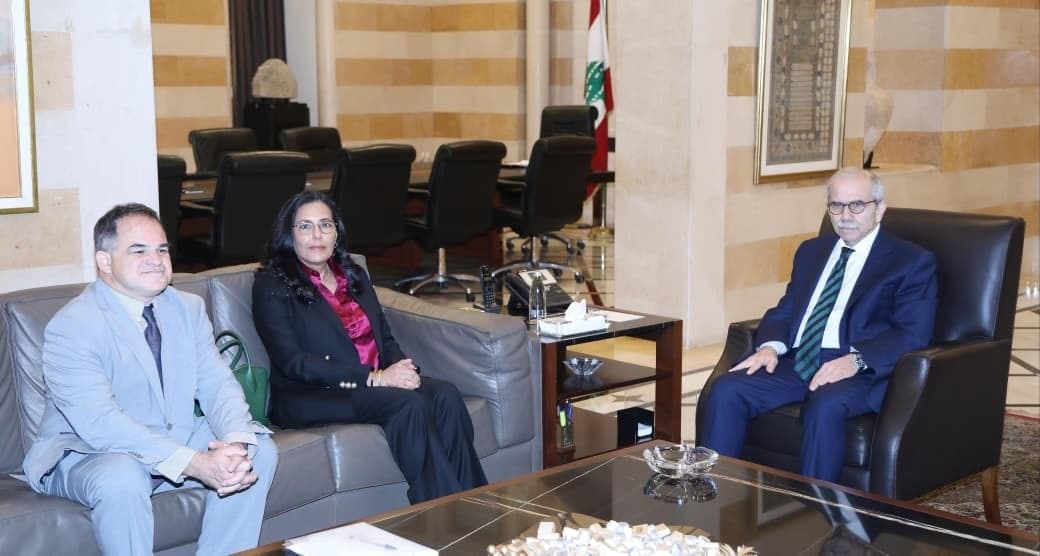 محادثات إعادة الإعمار مع البنك الدولي
