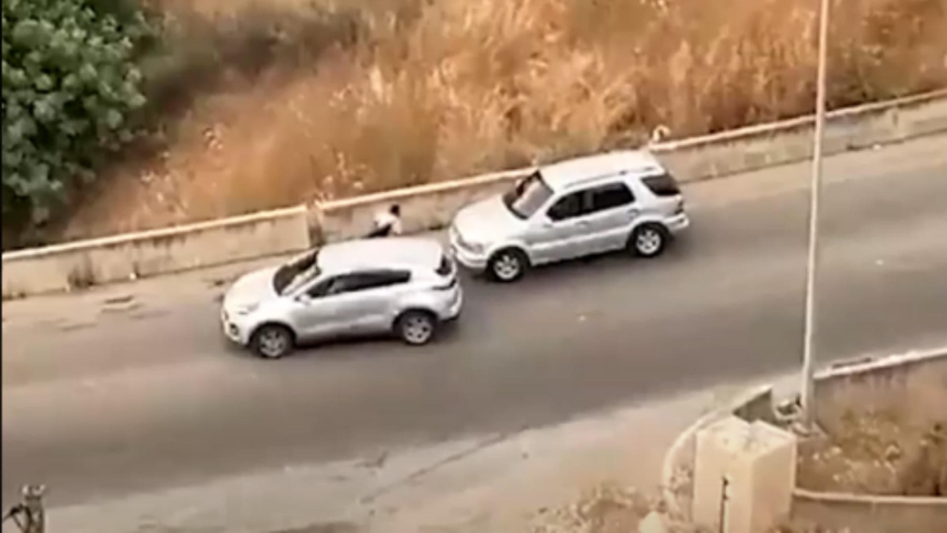 فيديو: هكذا تم خطفه على الطريق