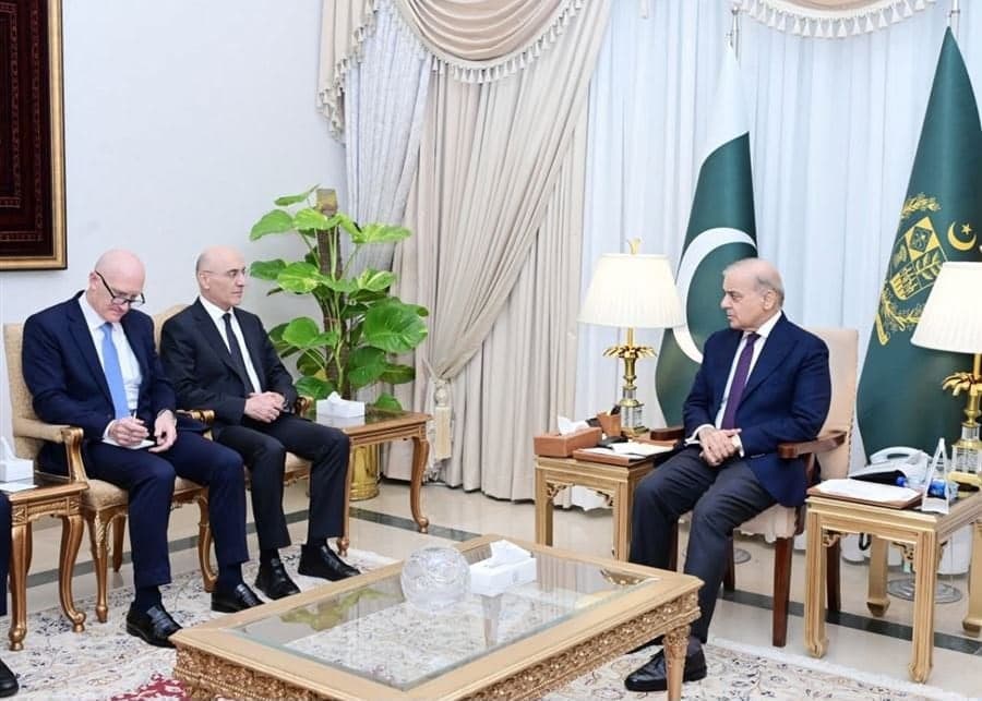 Mason and Pakistani PM discuss talks