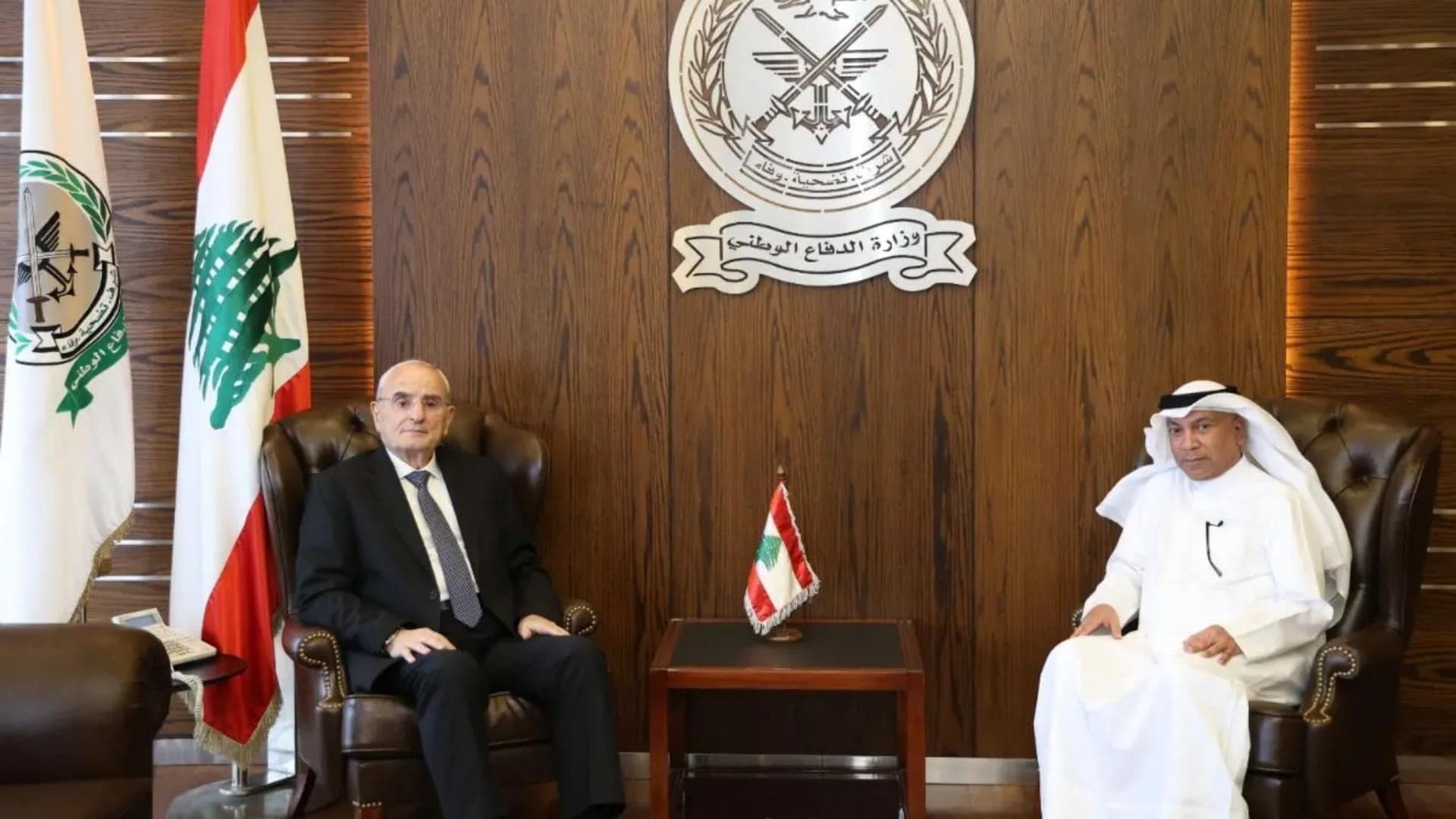 محادثة بين منسى وسفير الكويت