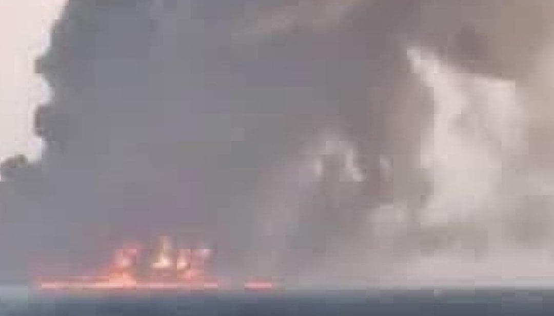 Explosions on Kharg Island and US oil tanker assault