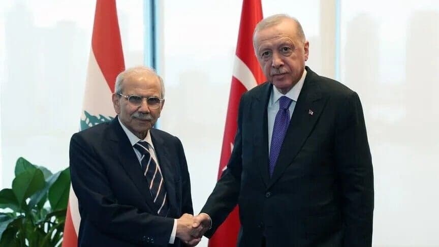 أردوغان يطالب بمبادرة دولية للبنان