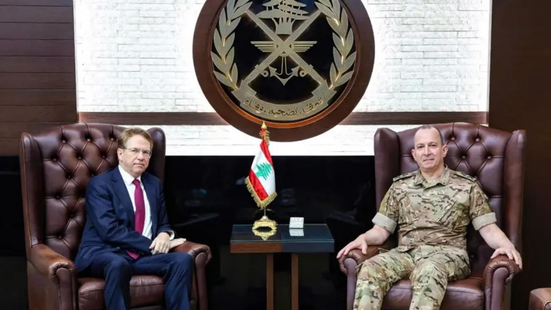 Army chief and French envoy meet