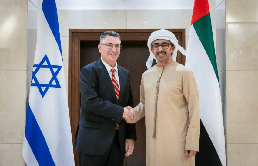 UAE and Israel foreign ministers talk region