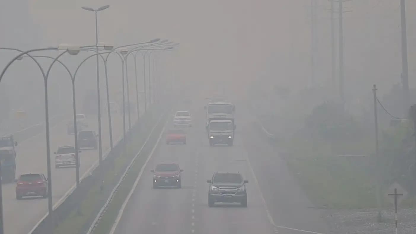 Indonesian haze causes school closures in Malaysia