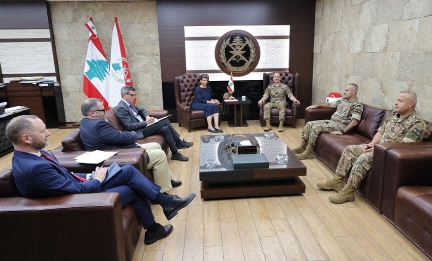 Army chief hosts Swiss envoy