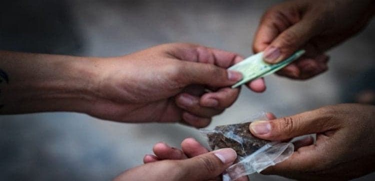 إيقاف شبكة مخدرات ومخزن قرب أوتيل ديو