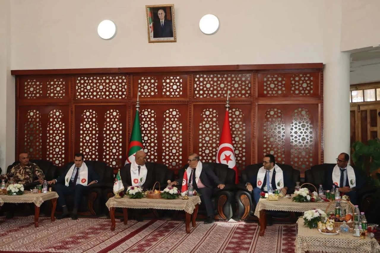 الجزائر وتونس تبدأ اجتماع المناطق الحدودية