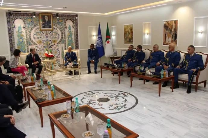 المدير العام للأمن الوطني يلتقي بنظيره الإيطالي