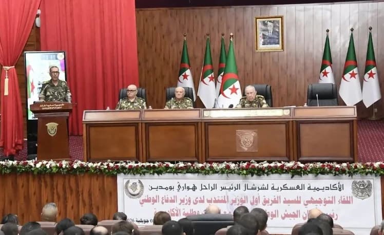 الفريق أول شنقريحة يزور الأكاديمية العسكرية لشرشال ويصل إلى قبر الرئيس الراحل هواري بومدين