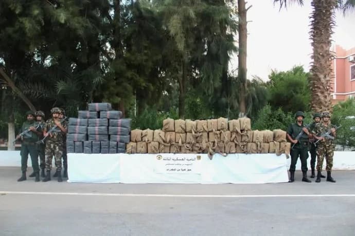 إيقاف مهرب وحجز 1660 كغ من الكيف ببشار
