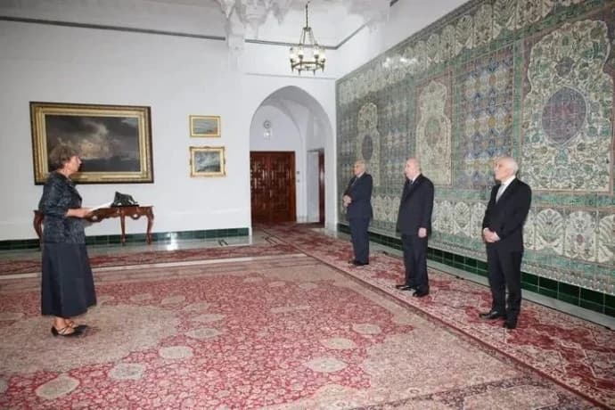 رئيس الجمهورية يتابع استلام أوراق سفراء جدد