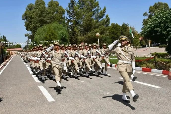 الرابطة المقدسة بين الشعب والجيش