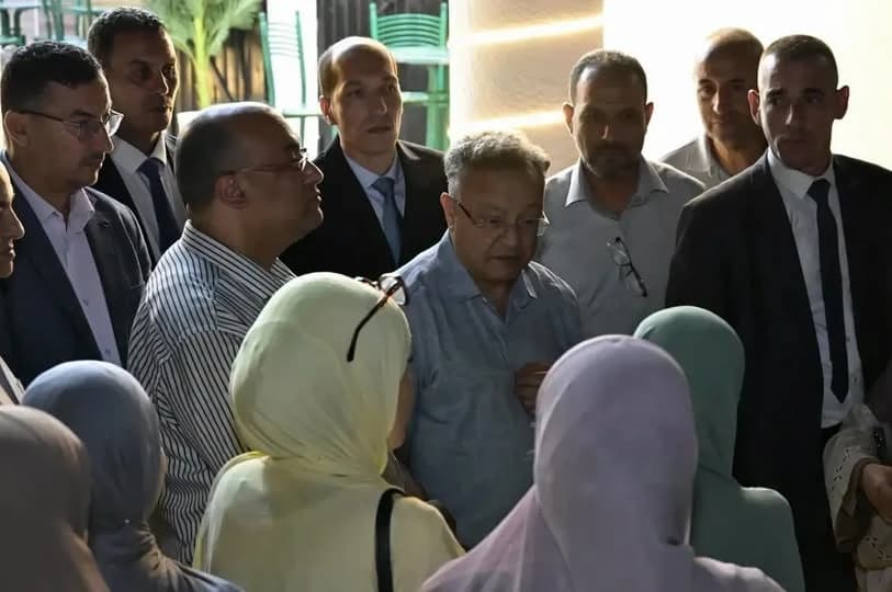 Badari Visits Dali Girls' Residence