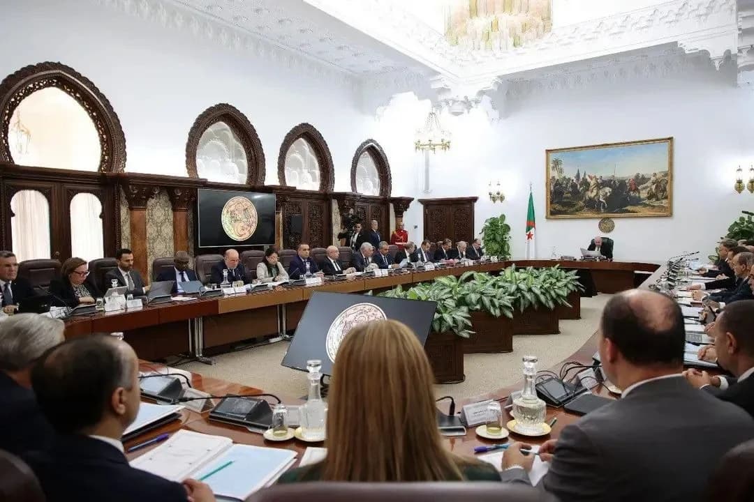 رئيس الجمهورية يوجه لتوفير مياه البحر في الشلف ومستغانم وتلمسان
