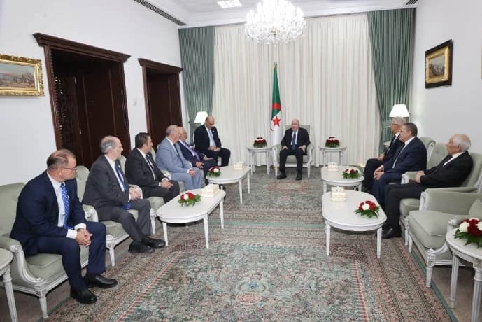 رئيس الجمهورية يستقبل رئيس البرلمان اليوناني