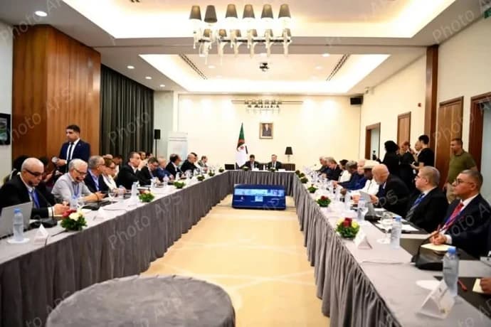 بدء أعمال المجلس العلمي الوطني بالخارج