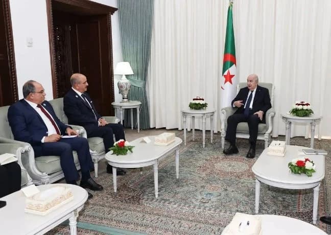 President of the Republic Meets with Minister of Foreign Affairs, Migration, and Tunisians Abroad