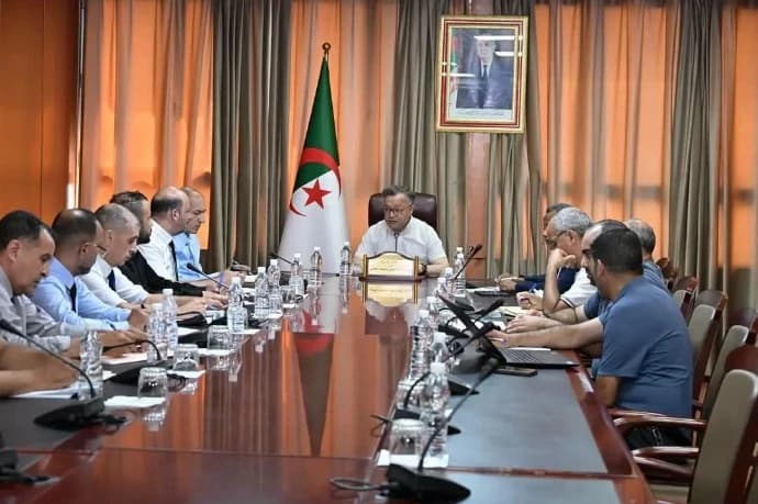 بداري يقود اجتماع تنسيقي عن جاهزية المؤسسات