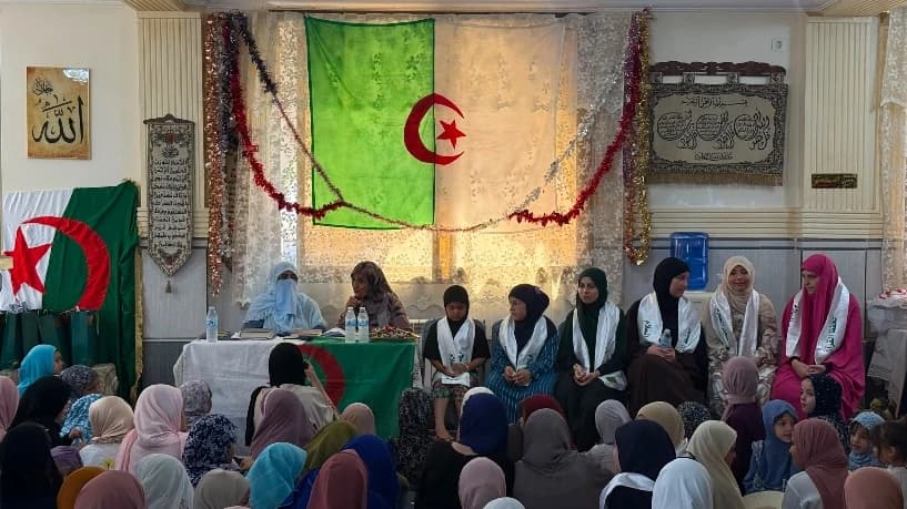 مراسم قرآنية وتكريم المتفوقات في مسجد السلام