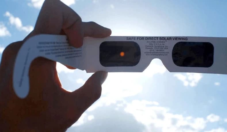 Partial solar eclipse over Oran and Algiers