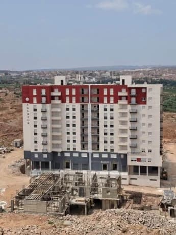 مدير العقارات يحث على تسريع إنجاز 5 مشاريع سكنية