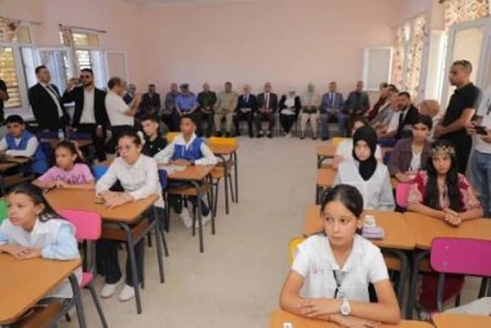 والي مستغانم يطلق الموسم الدراسي من سيدي علي