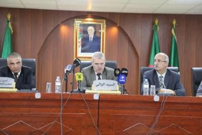 كمال حاجي يضمن تغطية الإطعام المدرسي
